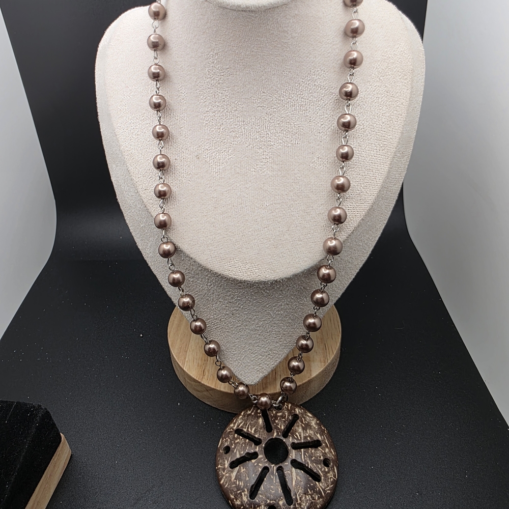 Elegant Brown Beaded Necklace (1581)